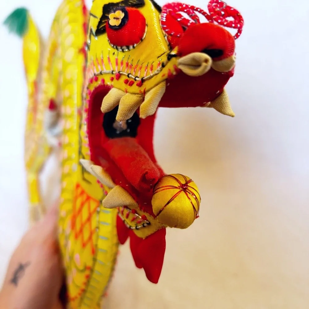 Vintage handmade embroidered and beaded Chinese Nine Dragon - Picture 5 of 12